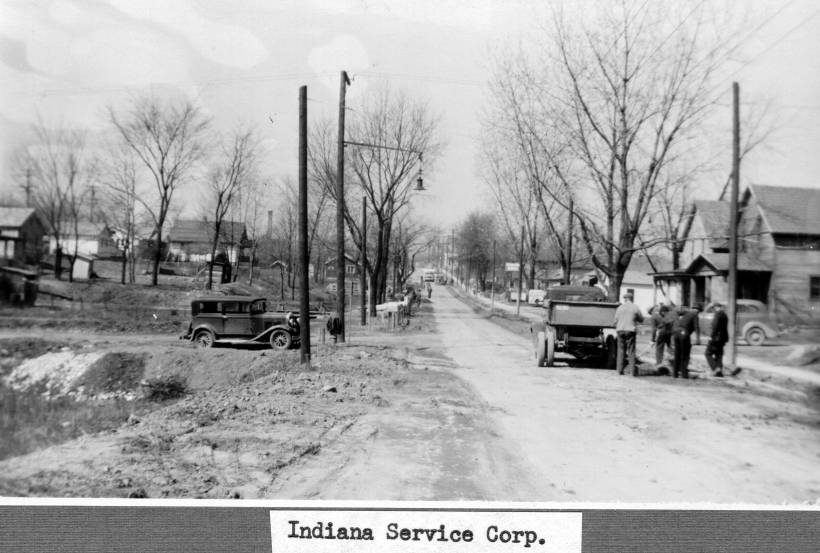 Trolley line on diirt road in Fort Wayne