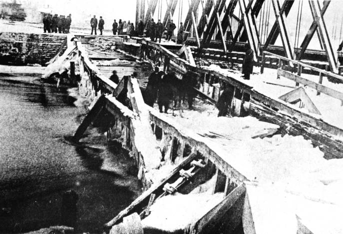 1885-1890 ice damaged Wabash & Erie Canal aqueduct