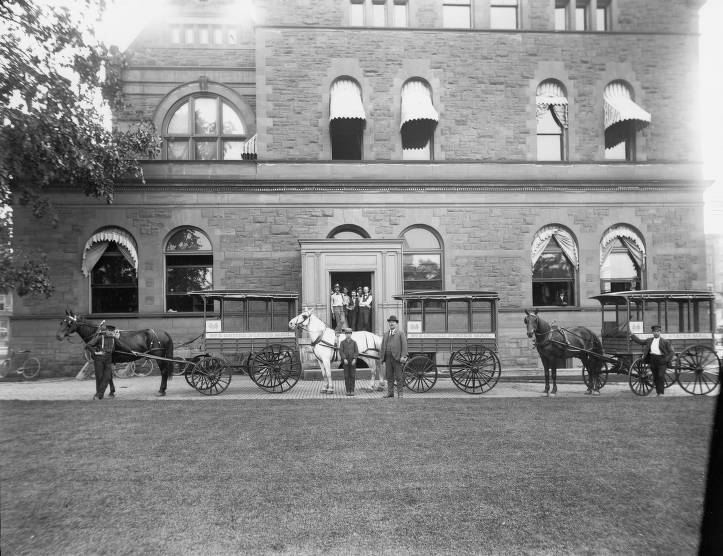 Post Office Government Building, 1900 by Schanz