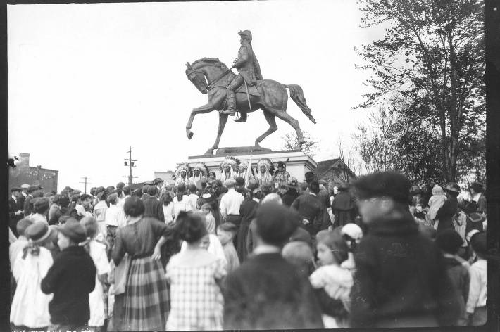 Dedication of Anthony Wayne staue in Hayden Park, Fort Wayne, IN, 1917