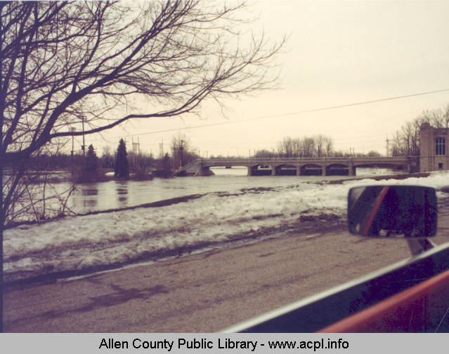 1982 Municipal Beach from Zollner Stadium side of St. Joseph River