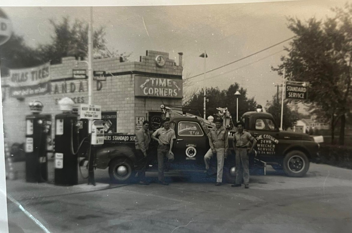 Ray Mutton's Time Corners Standard Service station