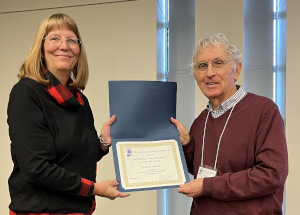 Katheryn Schreiber receives award